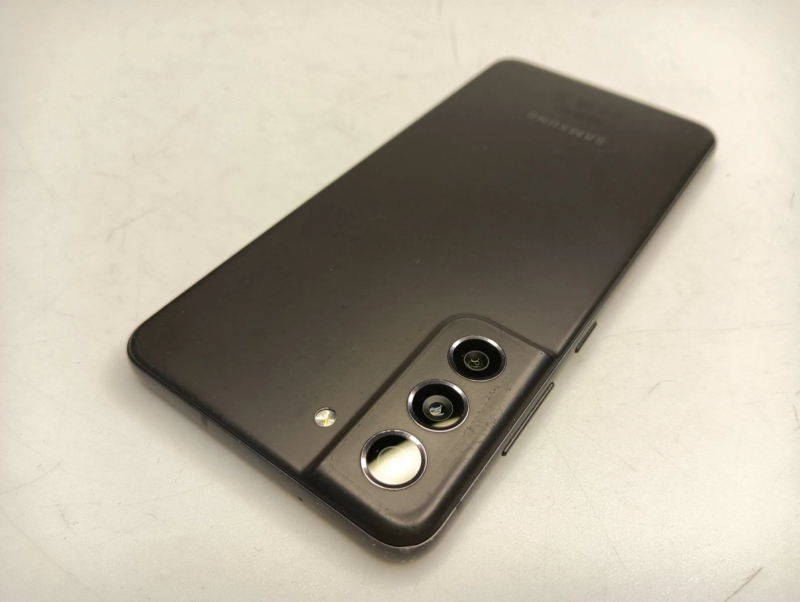 telefon-samsung-galaxy-s21-fe-6128gb-wbudowana-pamiec-202869-214189