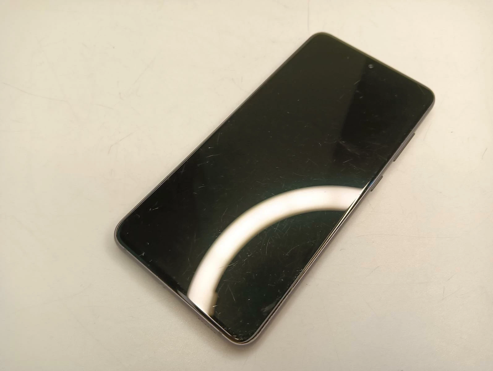 telefon-samsung-galaxy-s21-fe-6128gb-stan-11323-2