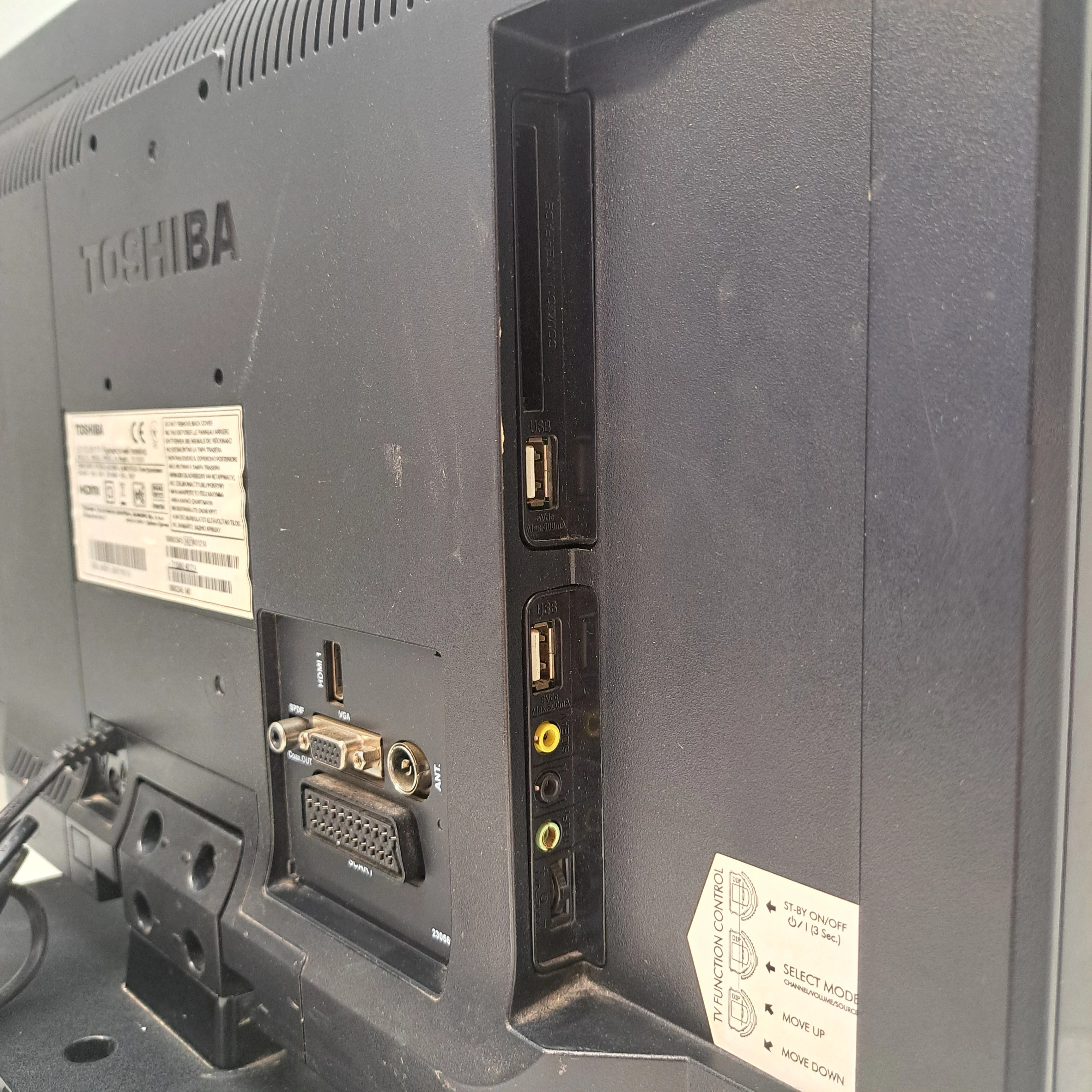 telewizormonitor-toshiba-22-22l1333g-typ-telewizora-211486-250142