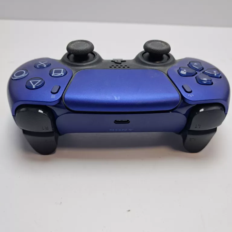 pad-do-playstation-5-marka-248811-1940277