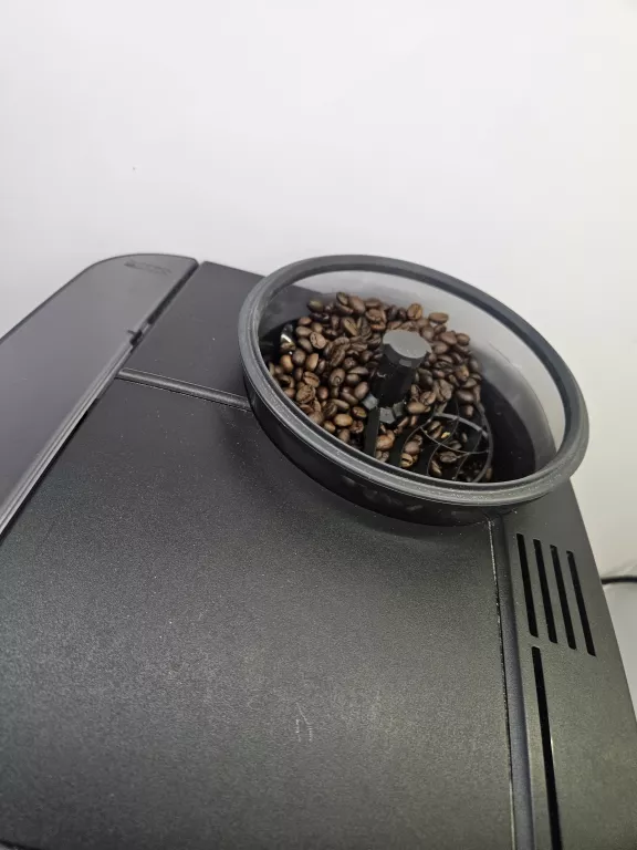 automatyczny-ekspres-cisnieniowy-siemens-eq6-s500-1500-w-czarny-pojemnosc-zbiornika-na-wode-17