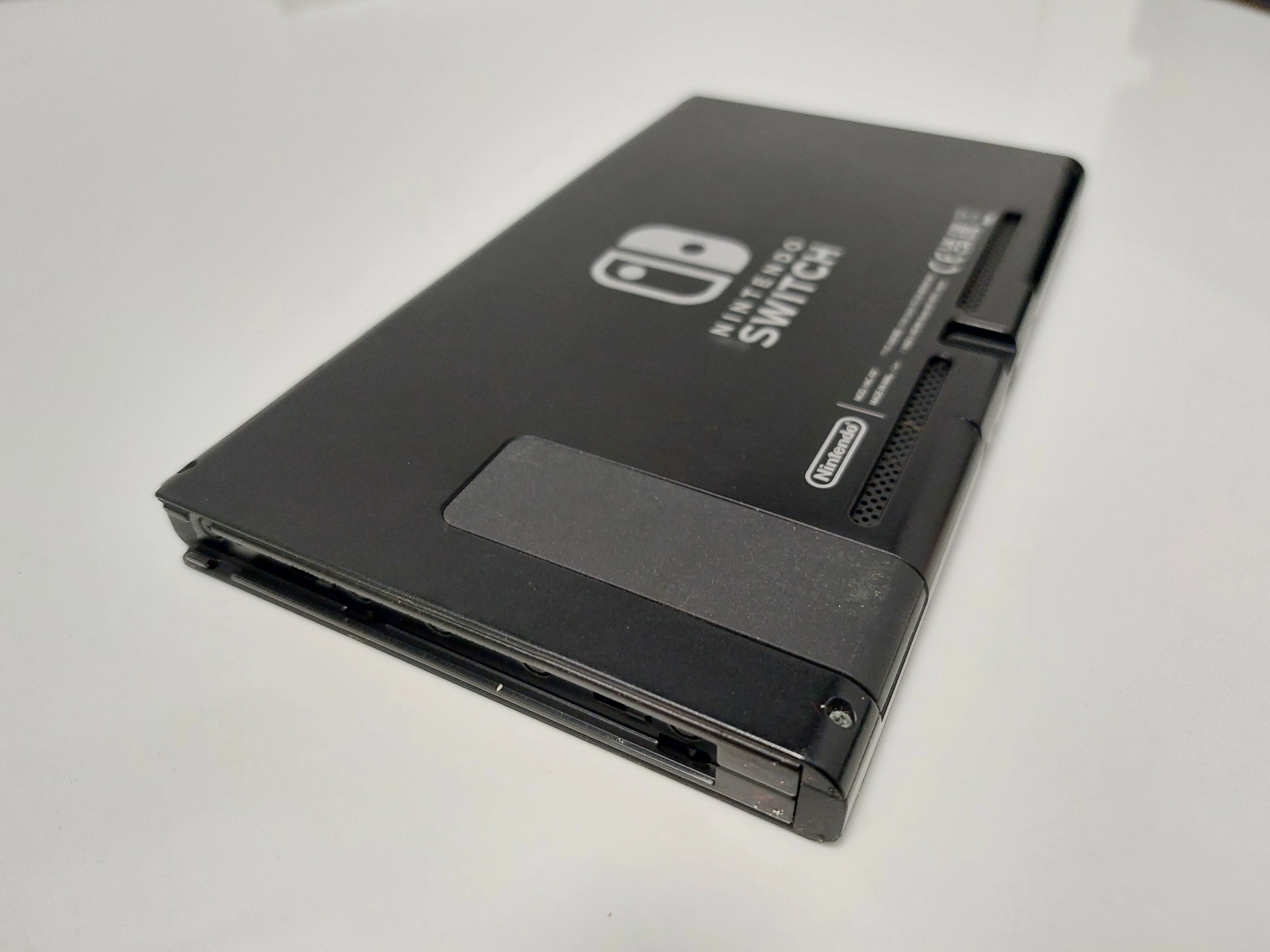 konsola-nintendo-switch-hac-001-zasilacz-1x-pad-gry-w-zestawie-205998-225574