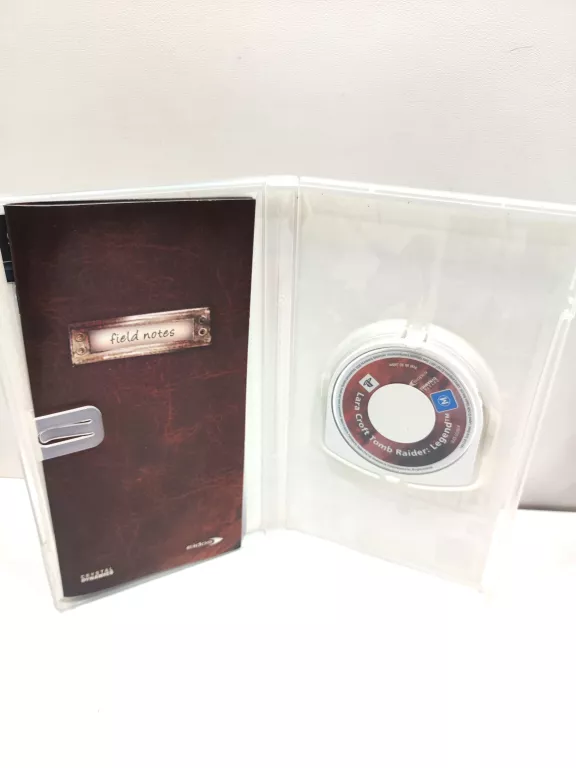 lara-croft-tomb-raider-legend-psp-stan-11323-2