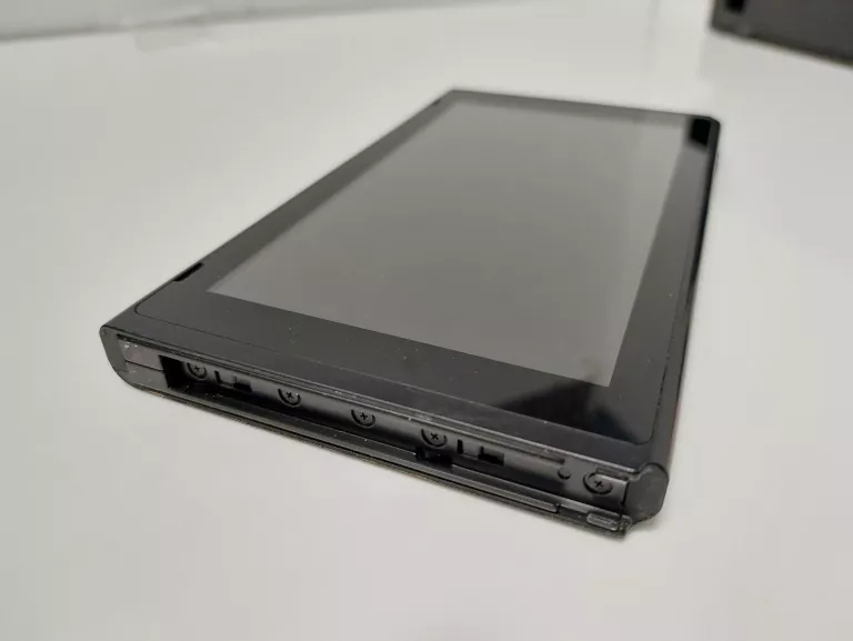 konsola-nintendo-switch-hac-001-zasilacz-1x-pad-liczba-kontrolerow-w-zestawie-205994-225554