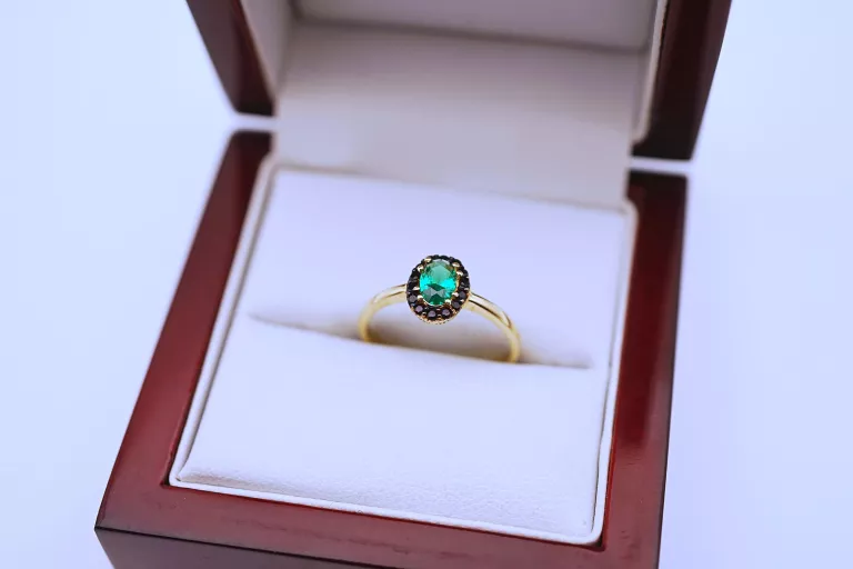 zloty-pierscionek-z-zielono-czarnymi-kamieniami-585-162g-r14-rodzaj-2205-2