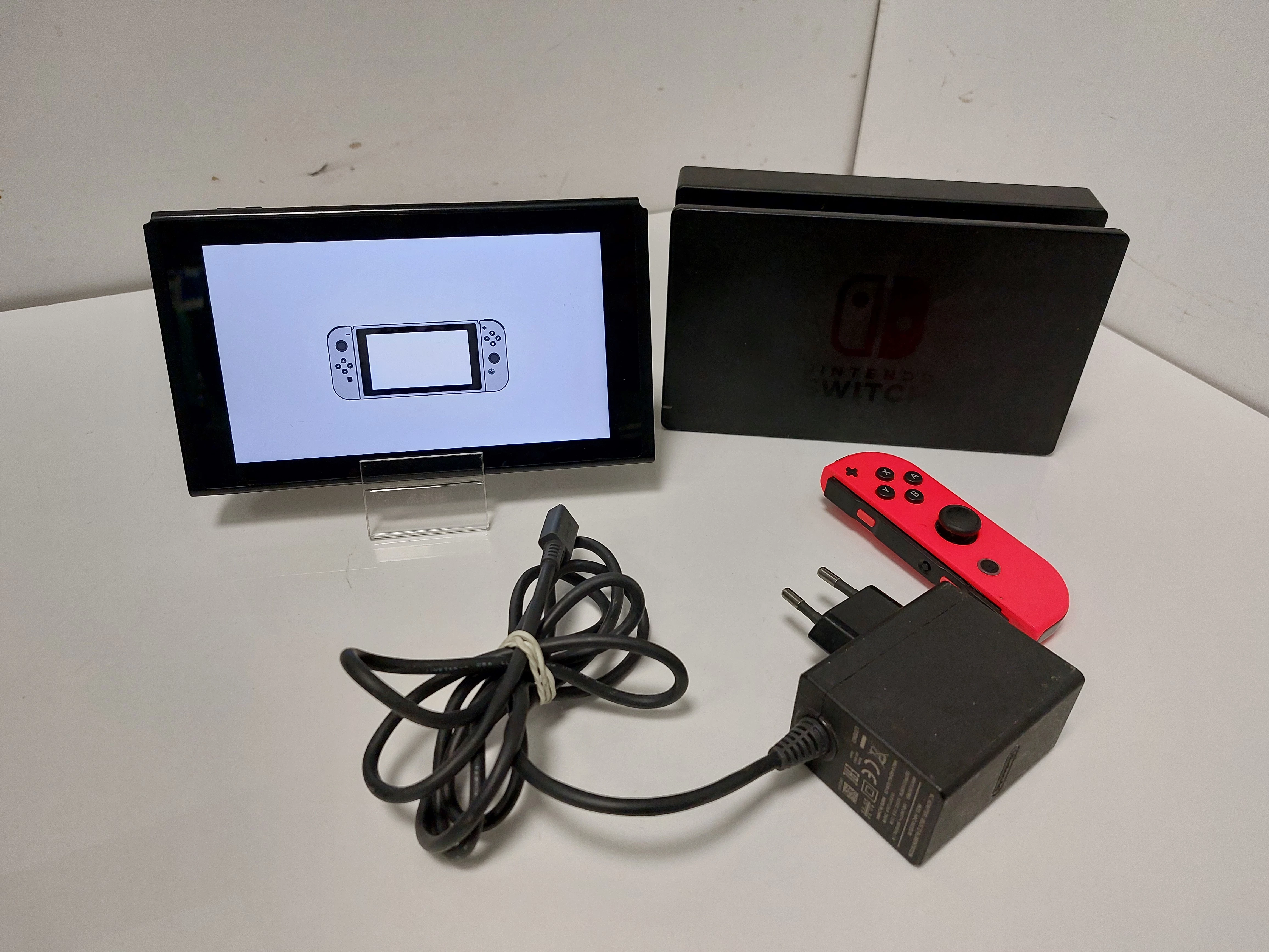 konsola-nintendo-switch-hac-001-zasilacz-1x-pad-kurniki-6-krakow