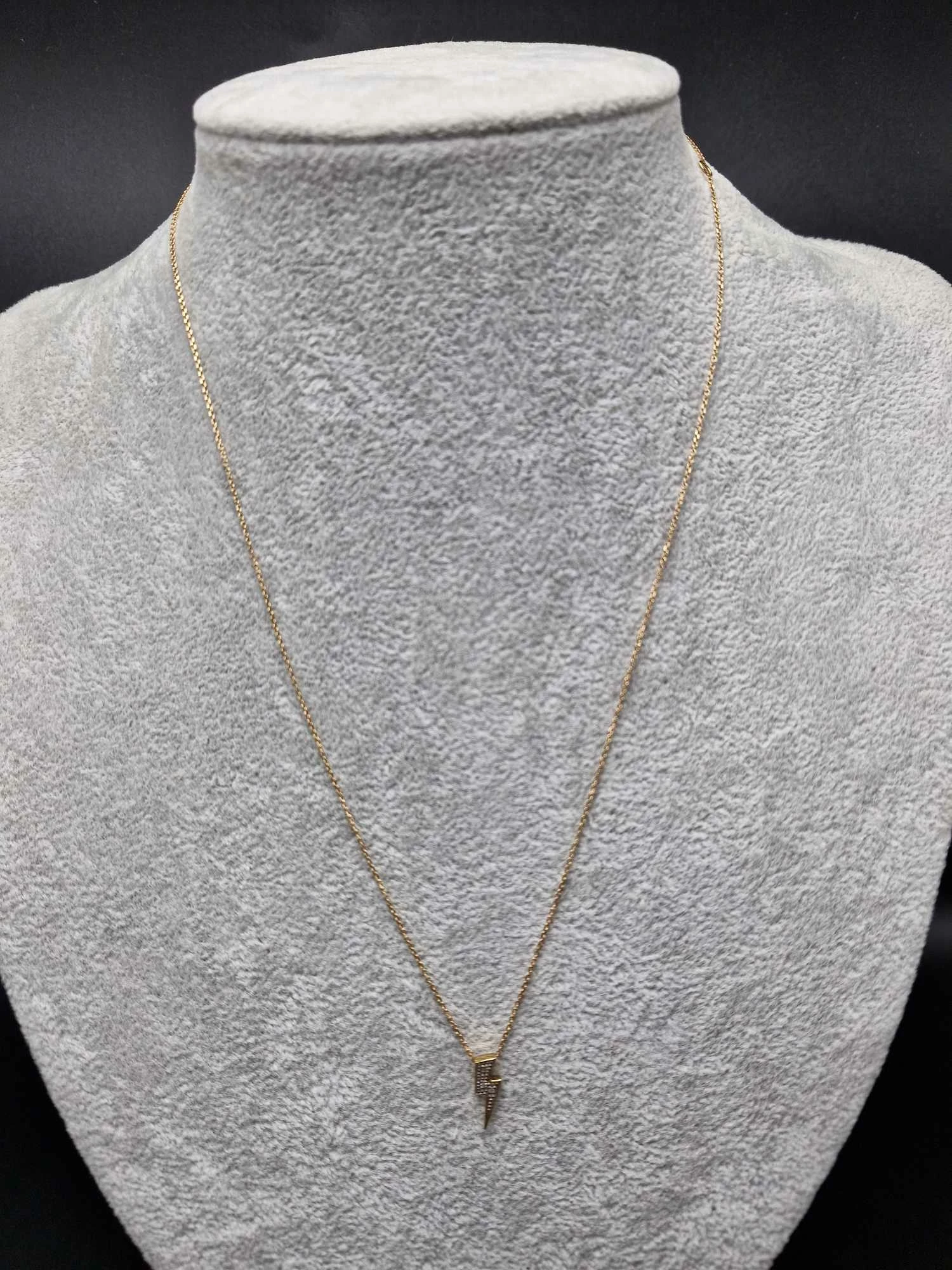 wyrob-jubilerski-uzywany-zloto-lancuszek-z-zawieszka-stan-11323-2