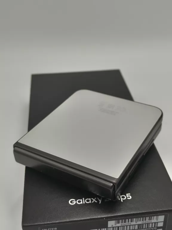 telefon-samsung-z-flip-5-typ-202685-212929