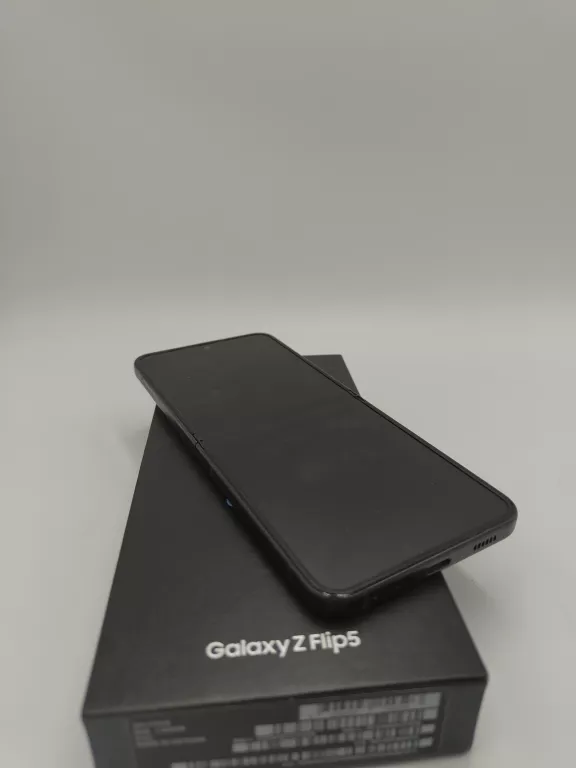 telefon-samsung-z-flip-5-system-operacyjny-4388-1