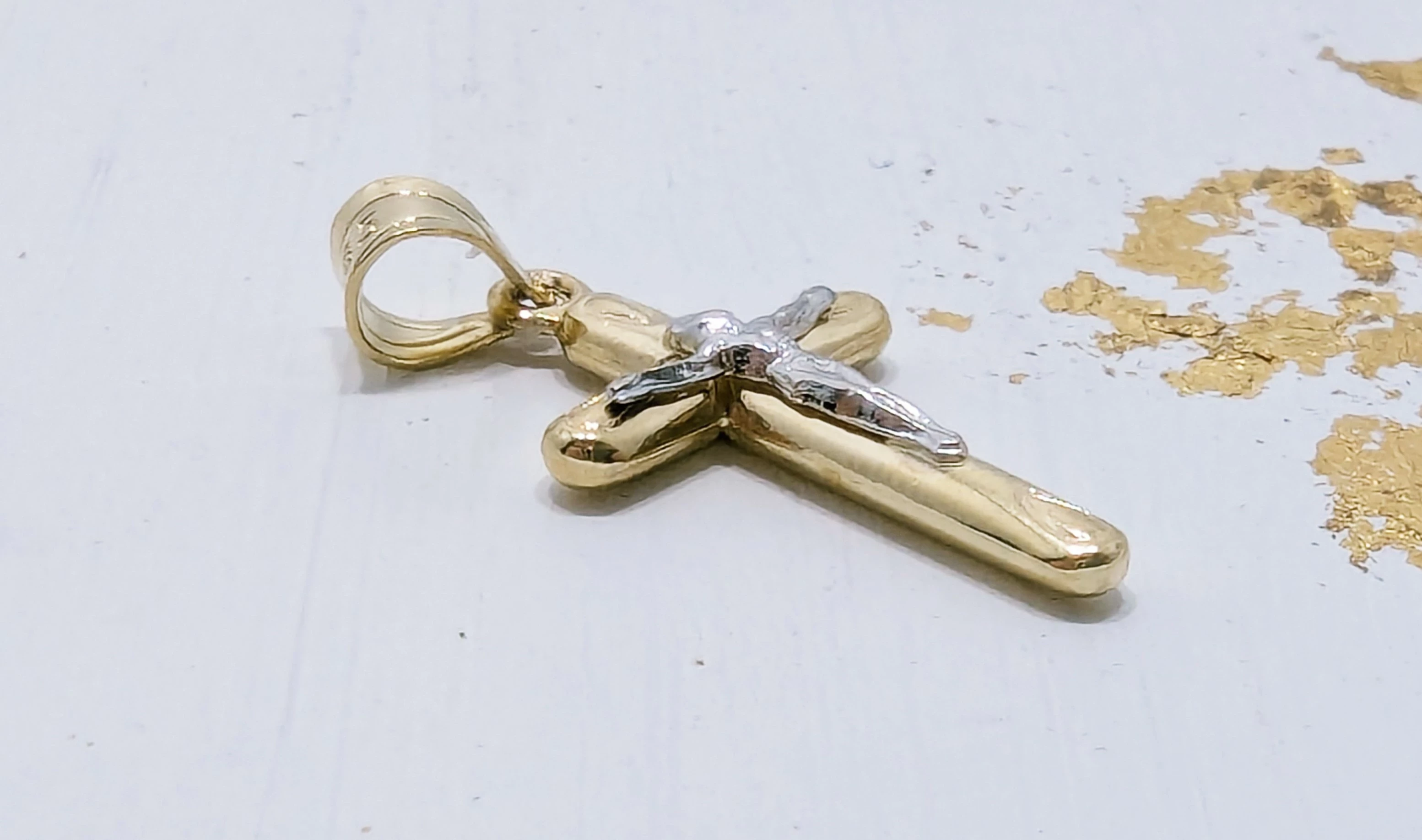 zloty-krzyzyk-585-057g-material-15835-2