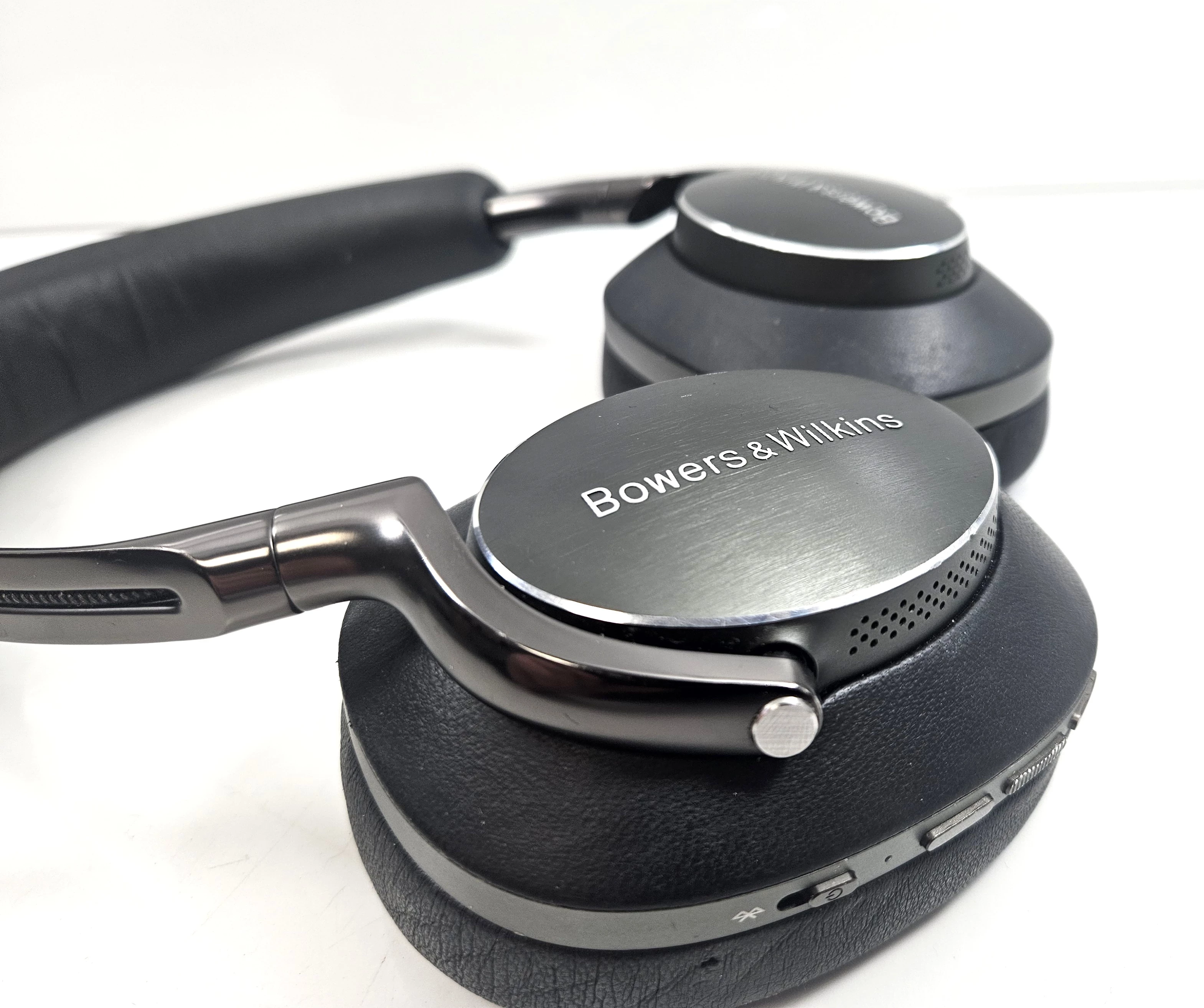 sluchawki-bowers-wilkins-px8-czarne-stan-11323-2