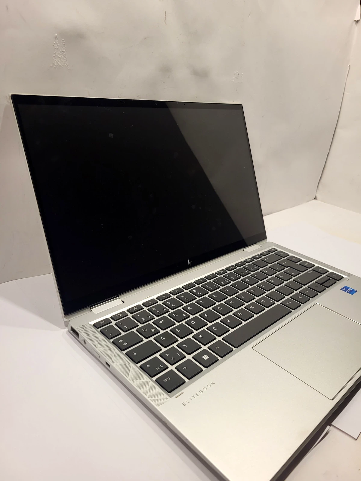 laptop-hp-elitebook-x360-1040-g8-14-intel-core-i7-16-gb-256-gb-dotykowy-system-operacyjny-201865-512