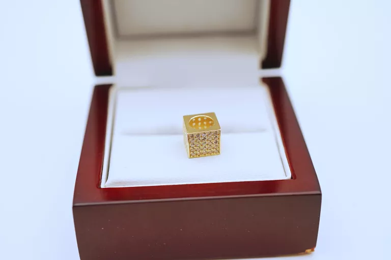 zloty-charms-z-cyrkoniami-585-243g-9mm-rodzaj-2205-2