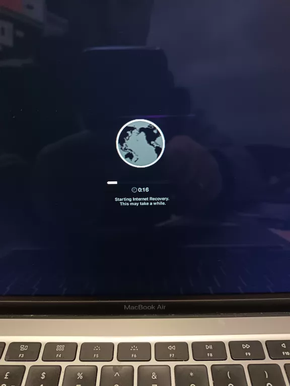 laptop-apple-macbook-air-13-2020-i3-8-gb-ram-256-gb-ssd-a2179-opis-pojemnosc-dysku-256