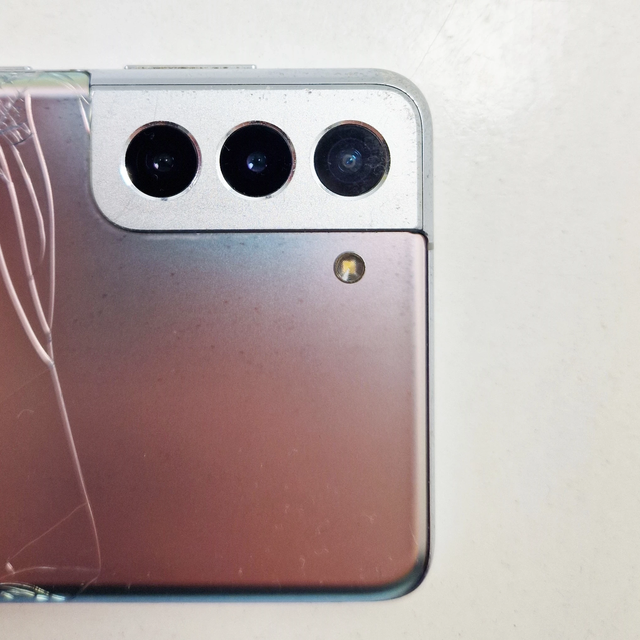 samsung-galaxy-s21-5g-8128-gb-srebrny-opis-pamiec-ram-202865-214113