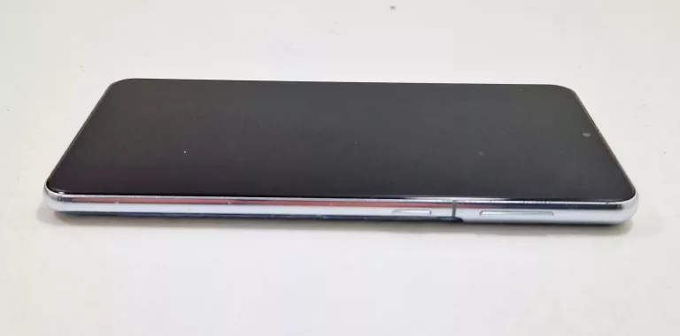 samsung-galaxy-s21-5g-8128-gb-srebrny-opis-przekatna-ekranu-670