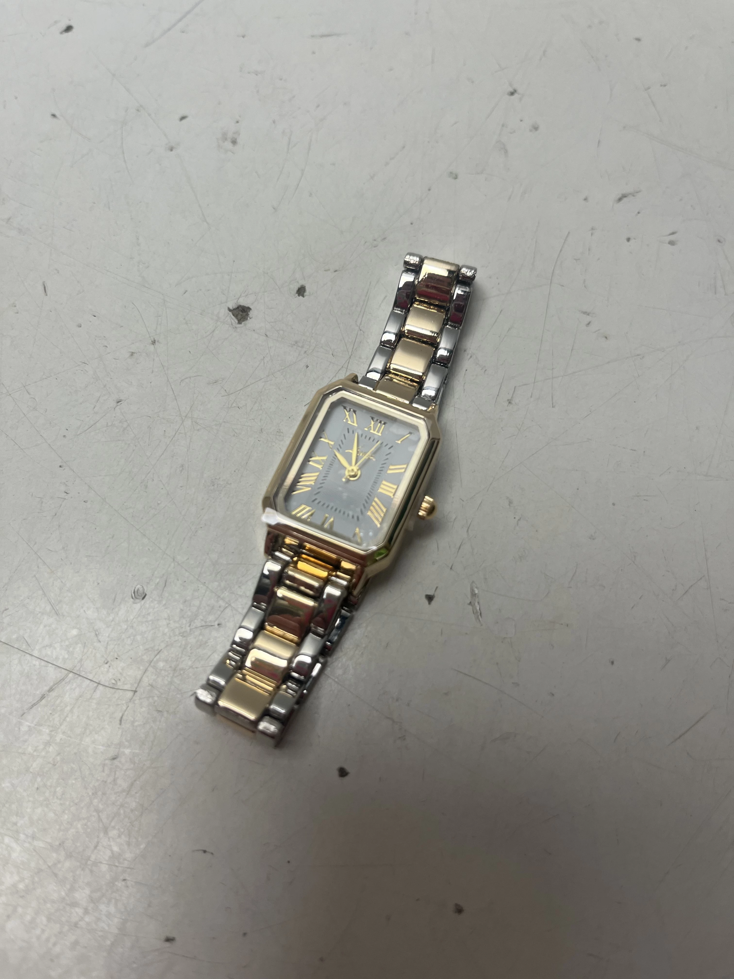 zegarek-lovisa-damski-stan-11323-2