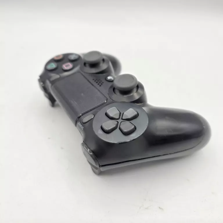 pad-ps4-czarny-kod-producenta-9950103