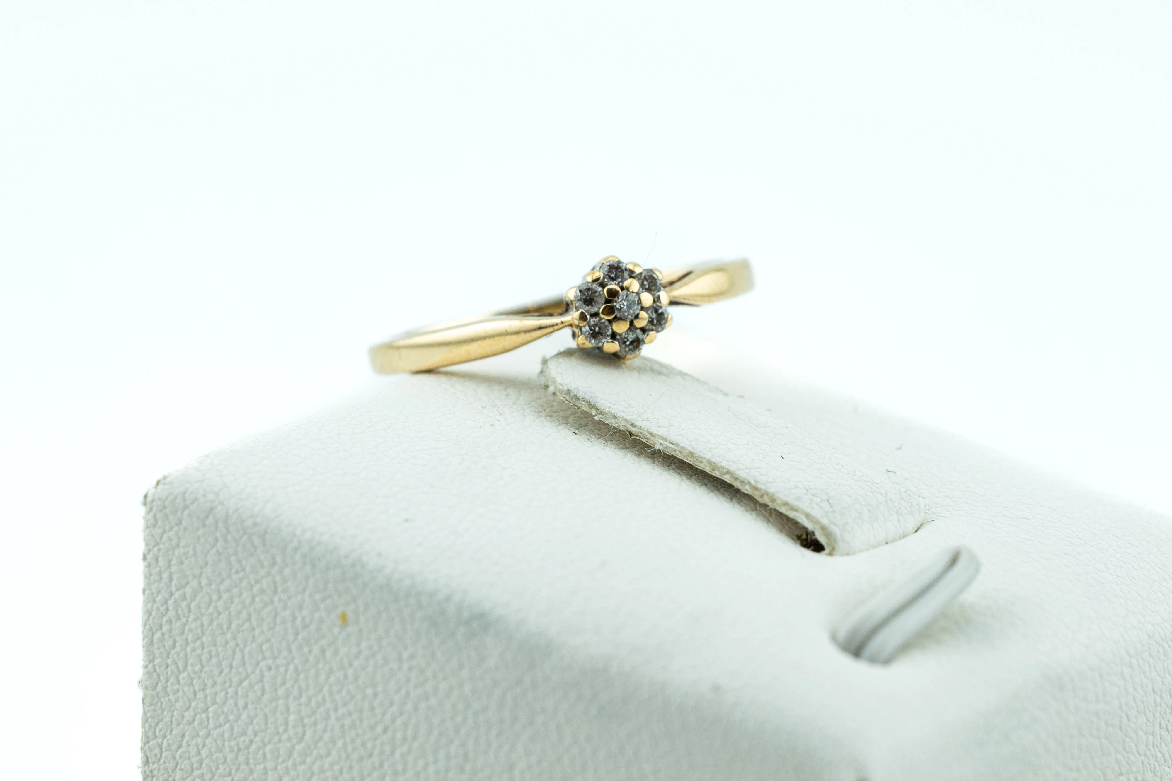 piekny-pierscionek-z-7-brylantami-09ct-zolte-zloto-585-rozm-15-zareczyny-wolnosci-2a-strzelce-krajenskie