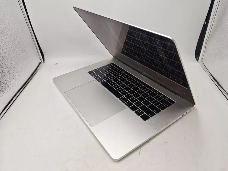 laptop-macbook-pro-15-2019-intel-core-i9-16gb-ram-512gb-ssd-lad-karmelicka-45a-krakow