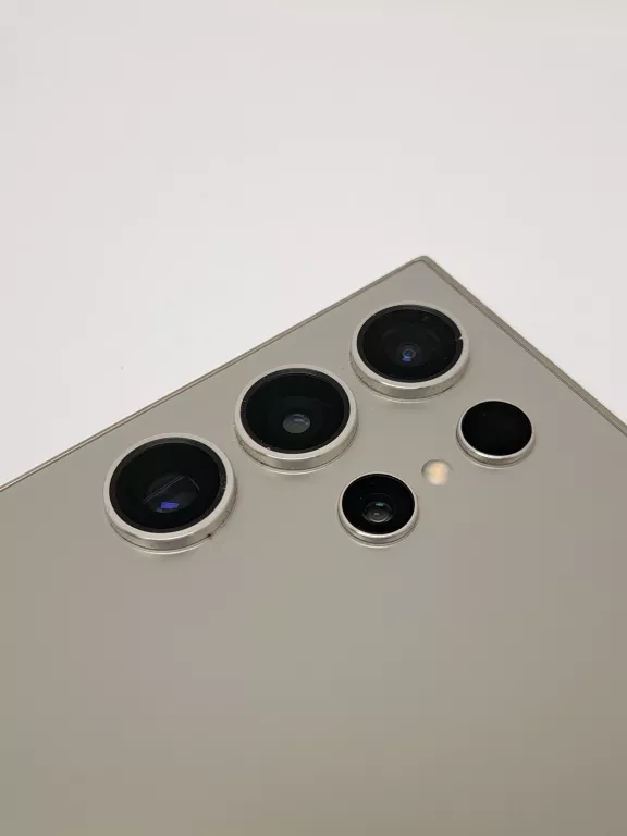 telefon-samsung-galaxy-s24-ultra-12256gb-stan-11323-2