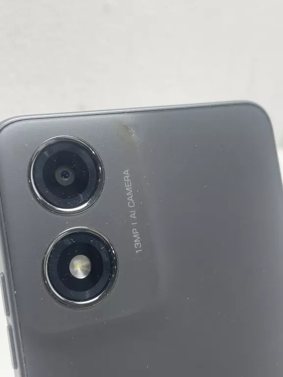 telefon-motorola-e14-typ-202685-212929