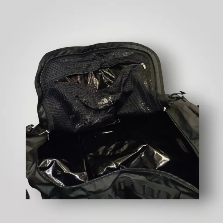 the-north-face-base-camp-duffel-xl-132l-stan-11323-2
