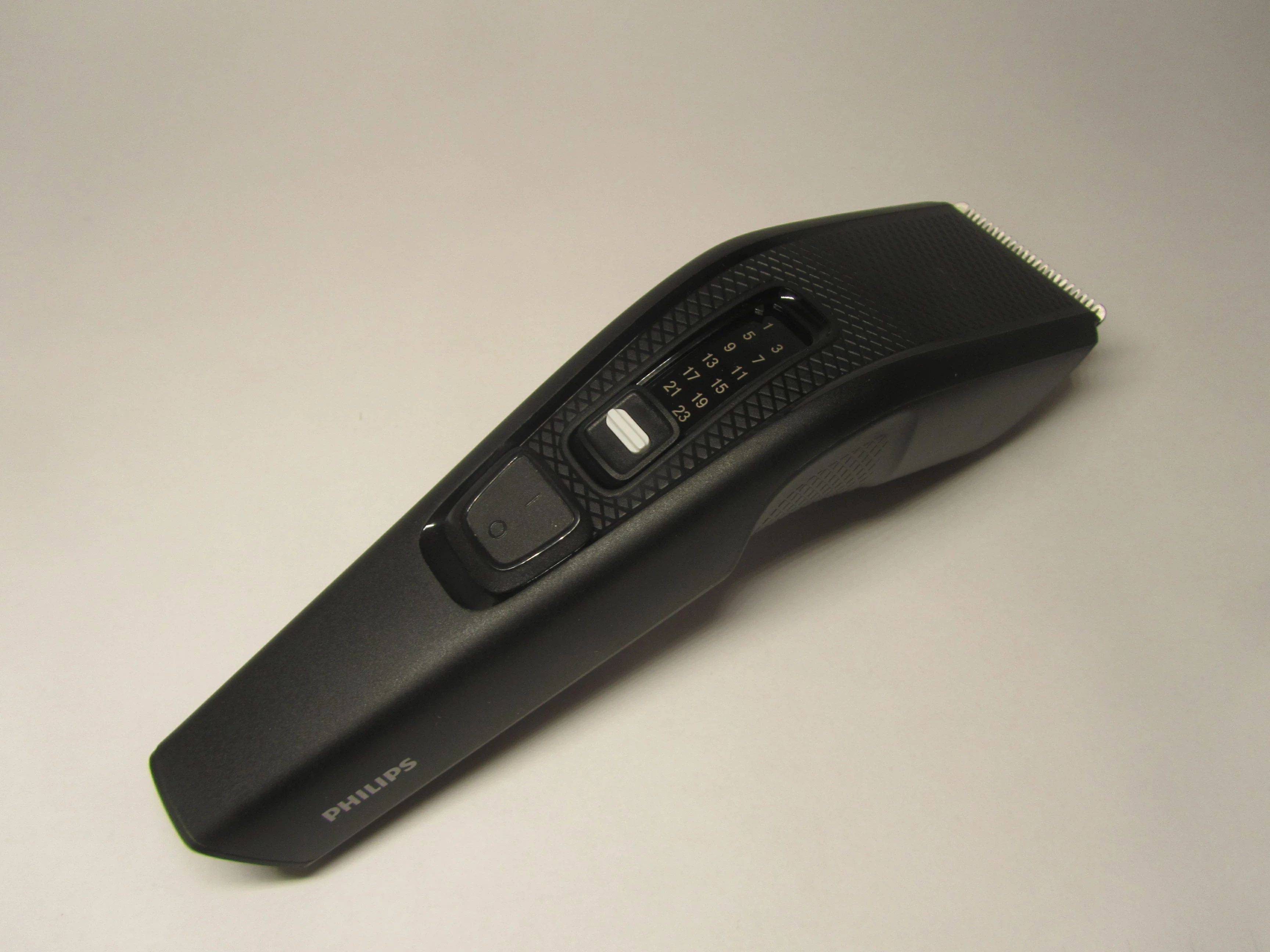 maszynka-do-strzyzenia-philips-hc351015-zestaw-czas-pracy-bezprzewodowej-75