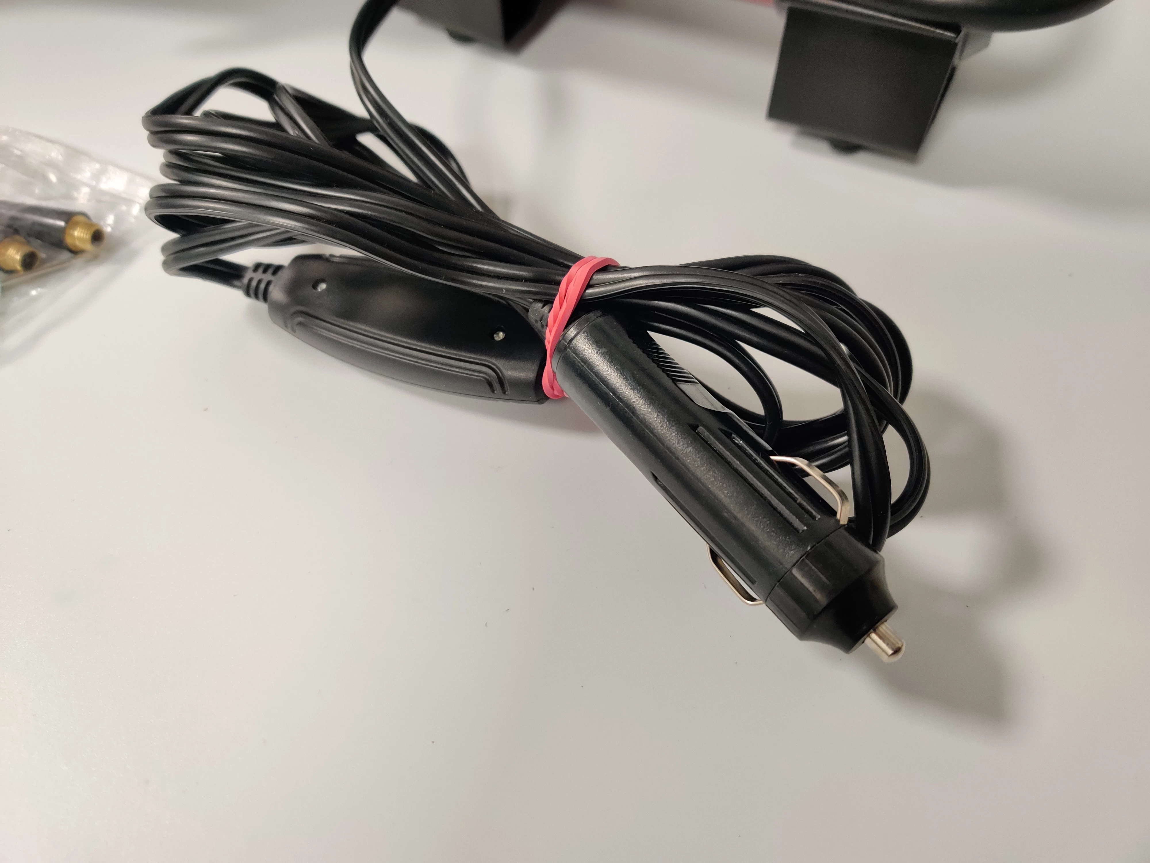 kompresor-hamron-12v-160w-150psi-stan-11323-2