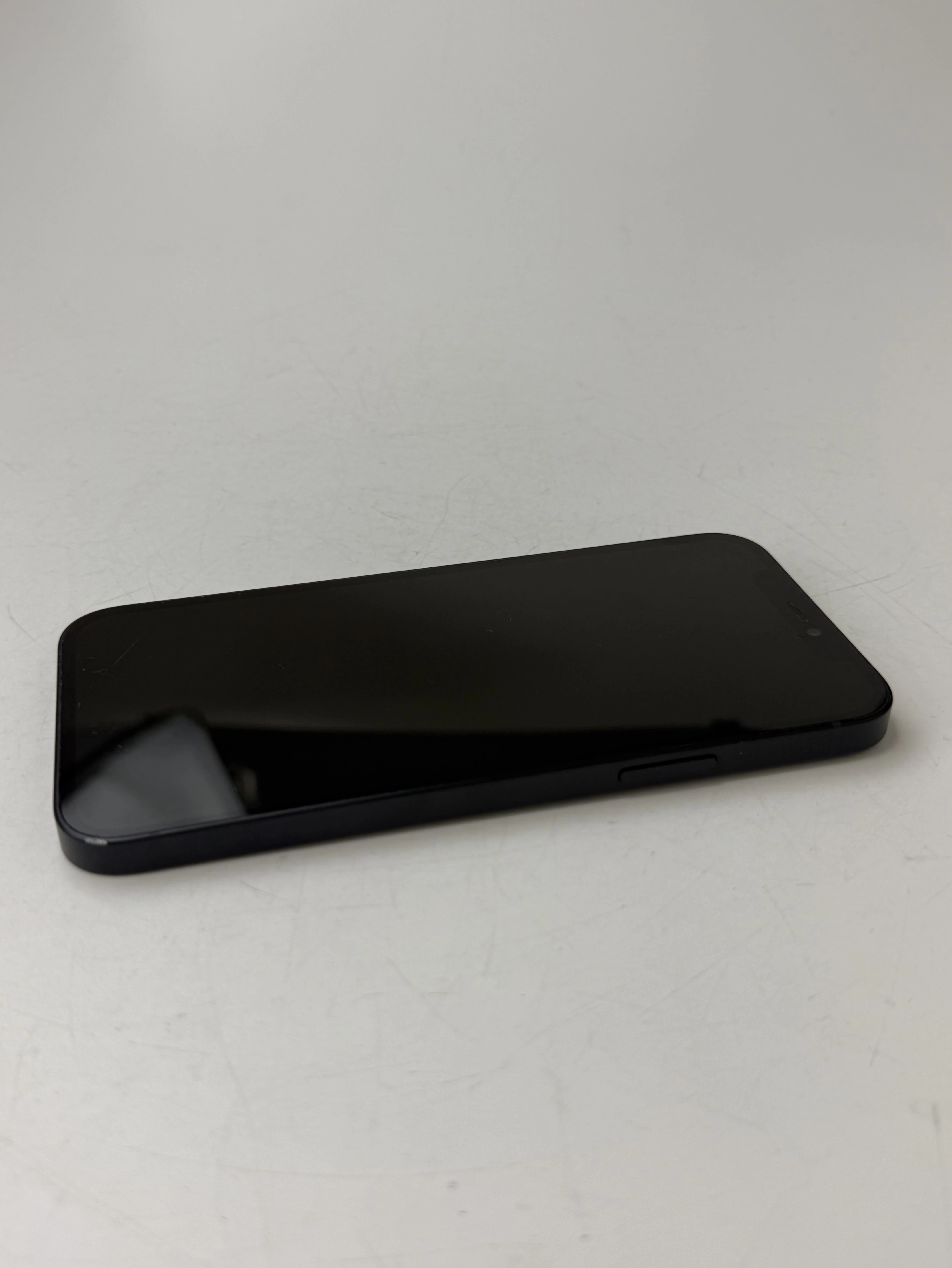 telefon-iphone-12-pudelko-stan-11323-2