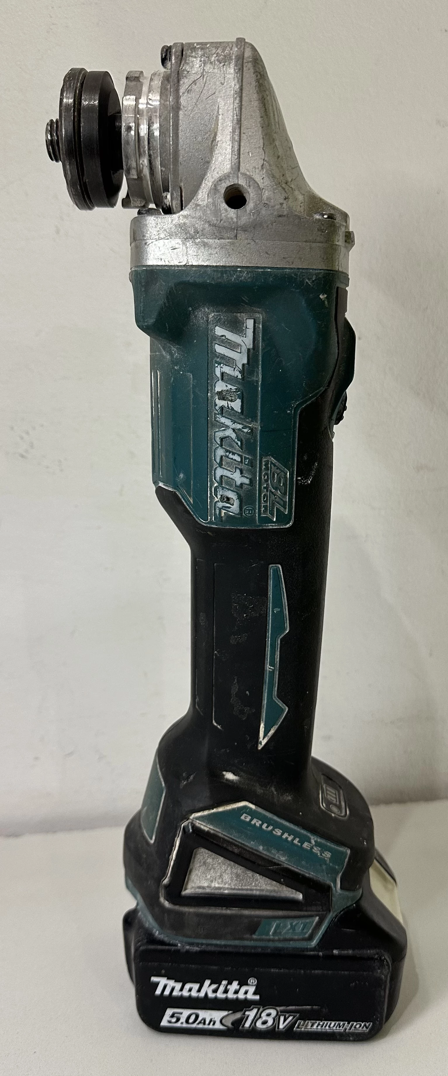 szlifierka-akumulatorowa-makita-dga504-aku-50ah-ean-gtin-0088381683920