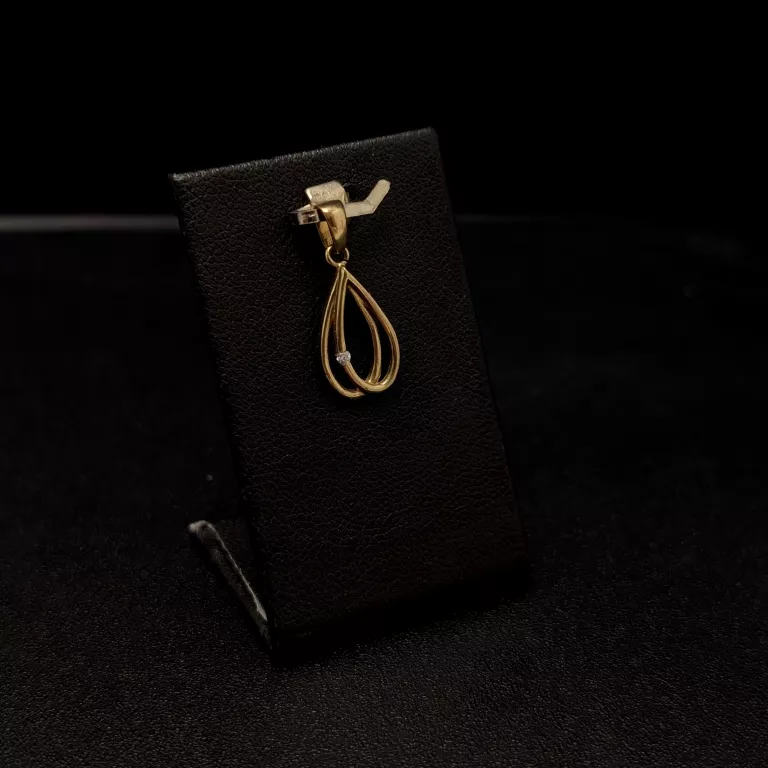 piekna-zlota-zawieszka-material-15835-2