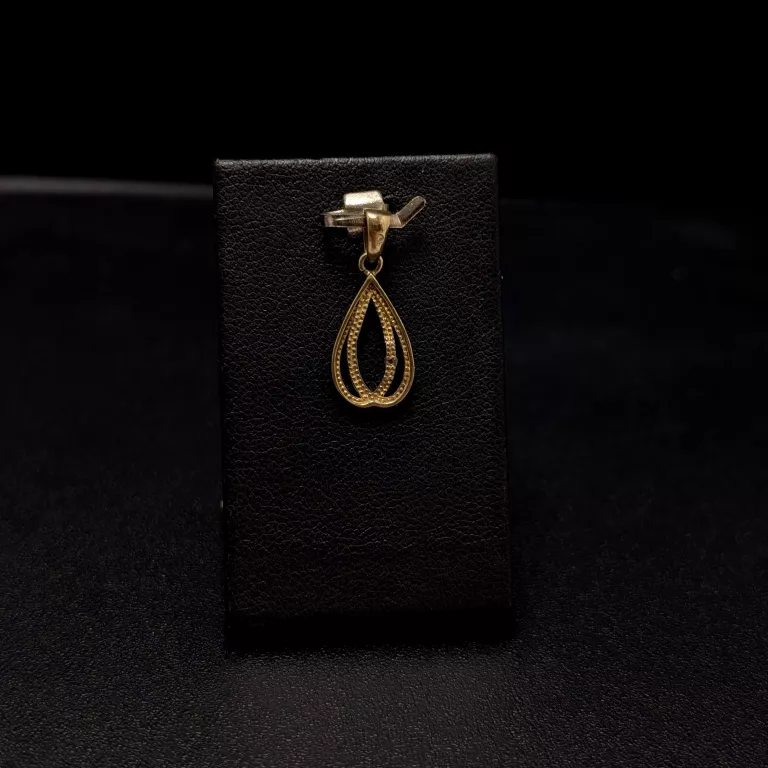 piekna-zlota-zawieszka-stan-11323-238058