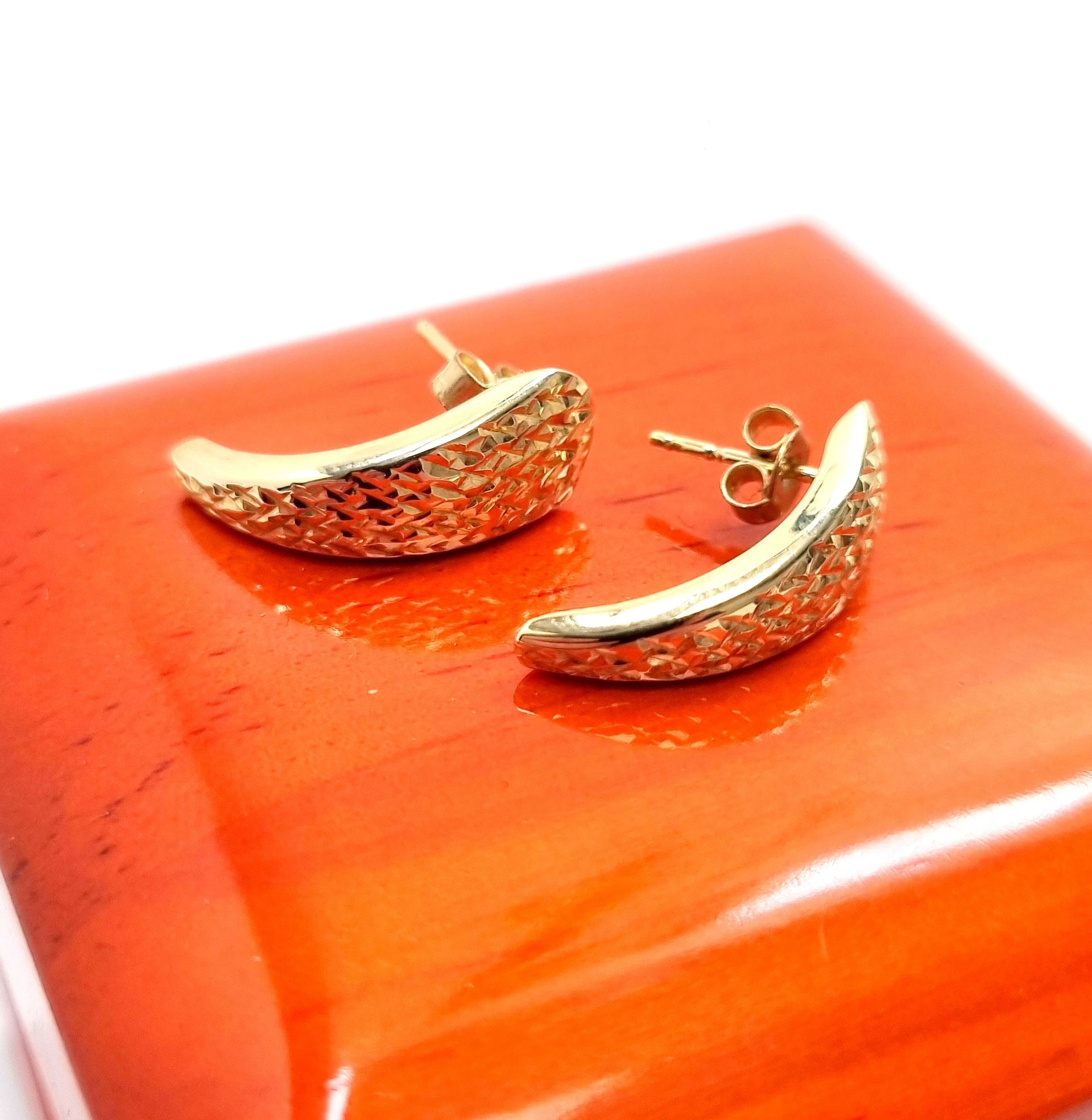 kolczyki-z-zoltego-zlota-333-113g-material-15835-2