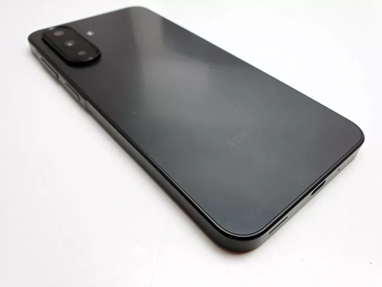 telefon-samsung-galaxy-a17-komplet-gwarancja-przekatna-ekranu-670