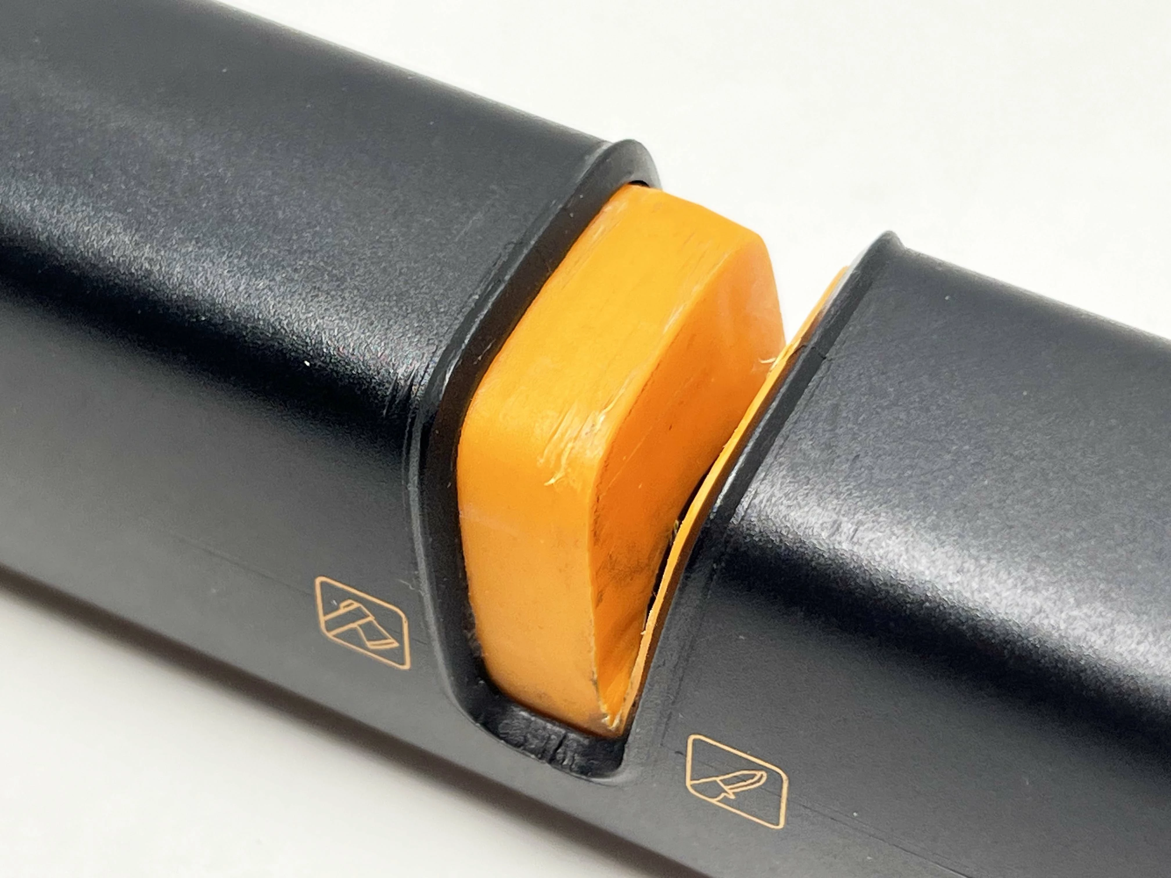 ostrzalka-do-siekier-i-nozy-fiskars-kod-producenta-roll-sharp