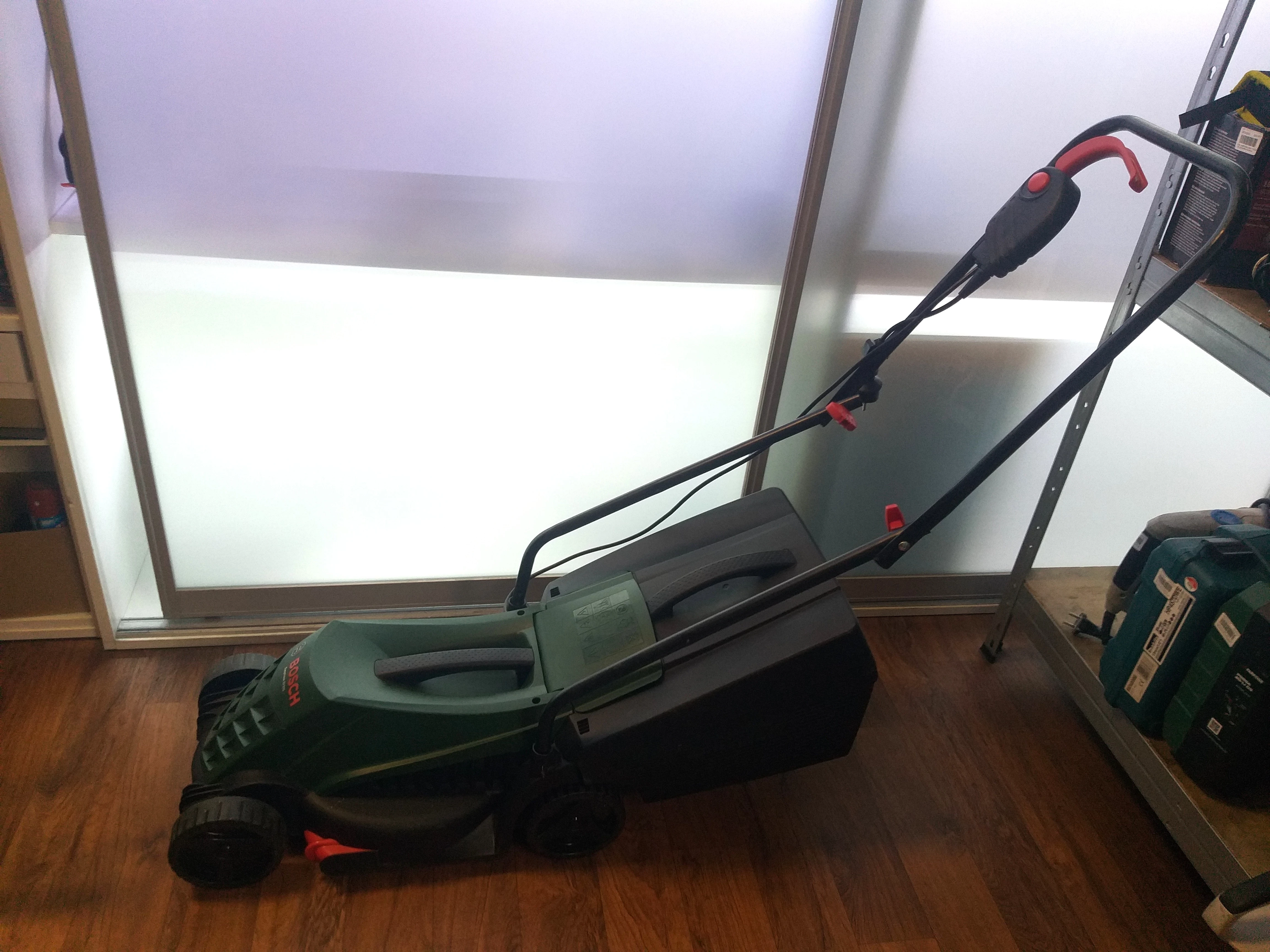 kosiarka-elektryczna-bosch-easyrotak-32-215-1200w-32cm-osiedle-wichrowe-wzgorze-paw121-poznan-ska-x