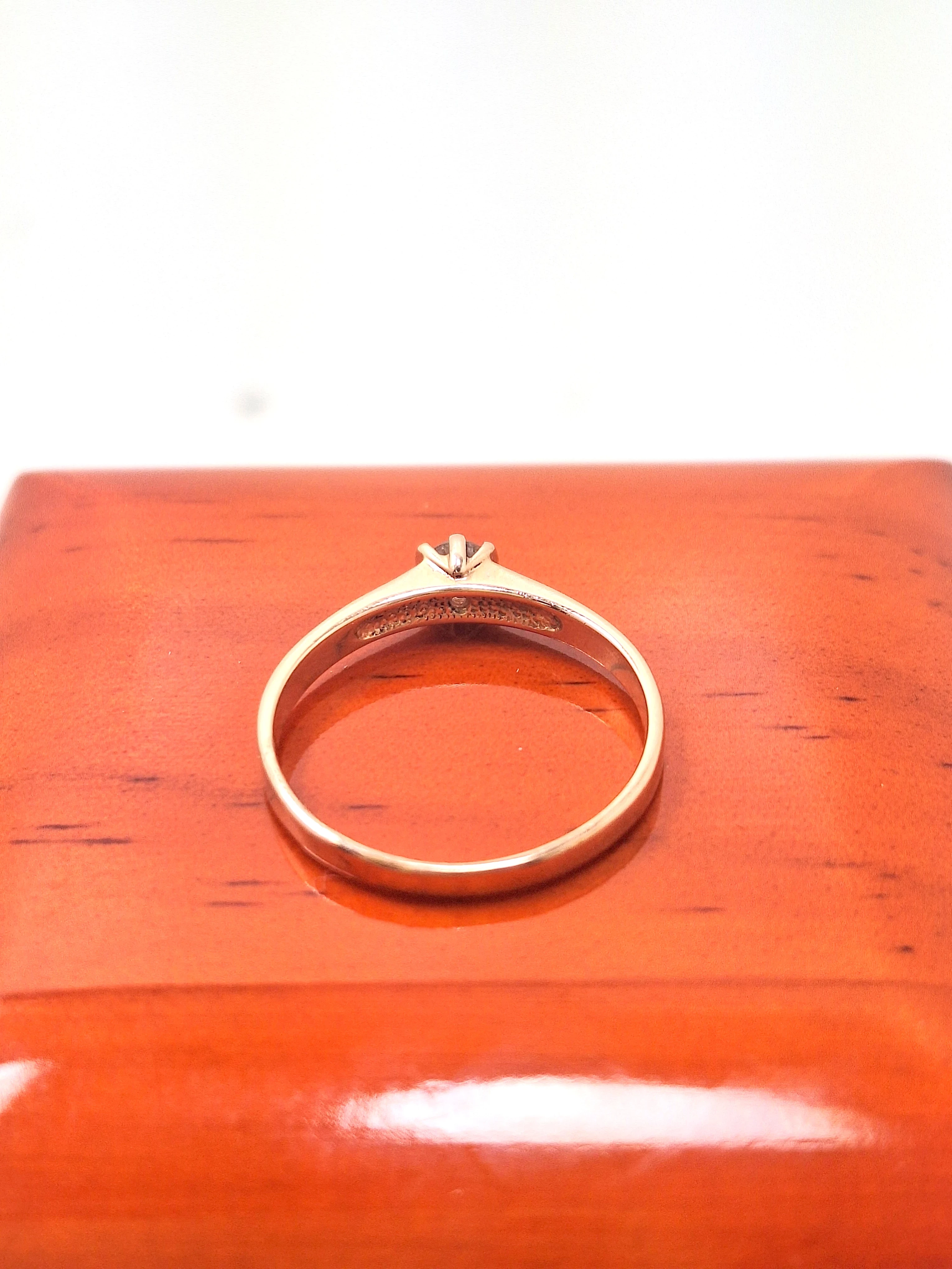 zloty-pierscionek-z-brylantem-015ct-p585-r14-186g-rozmiarsrednica-wew-mm-372-14