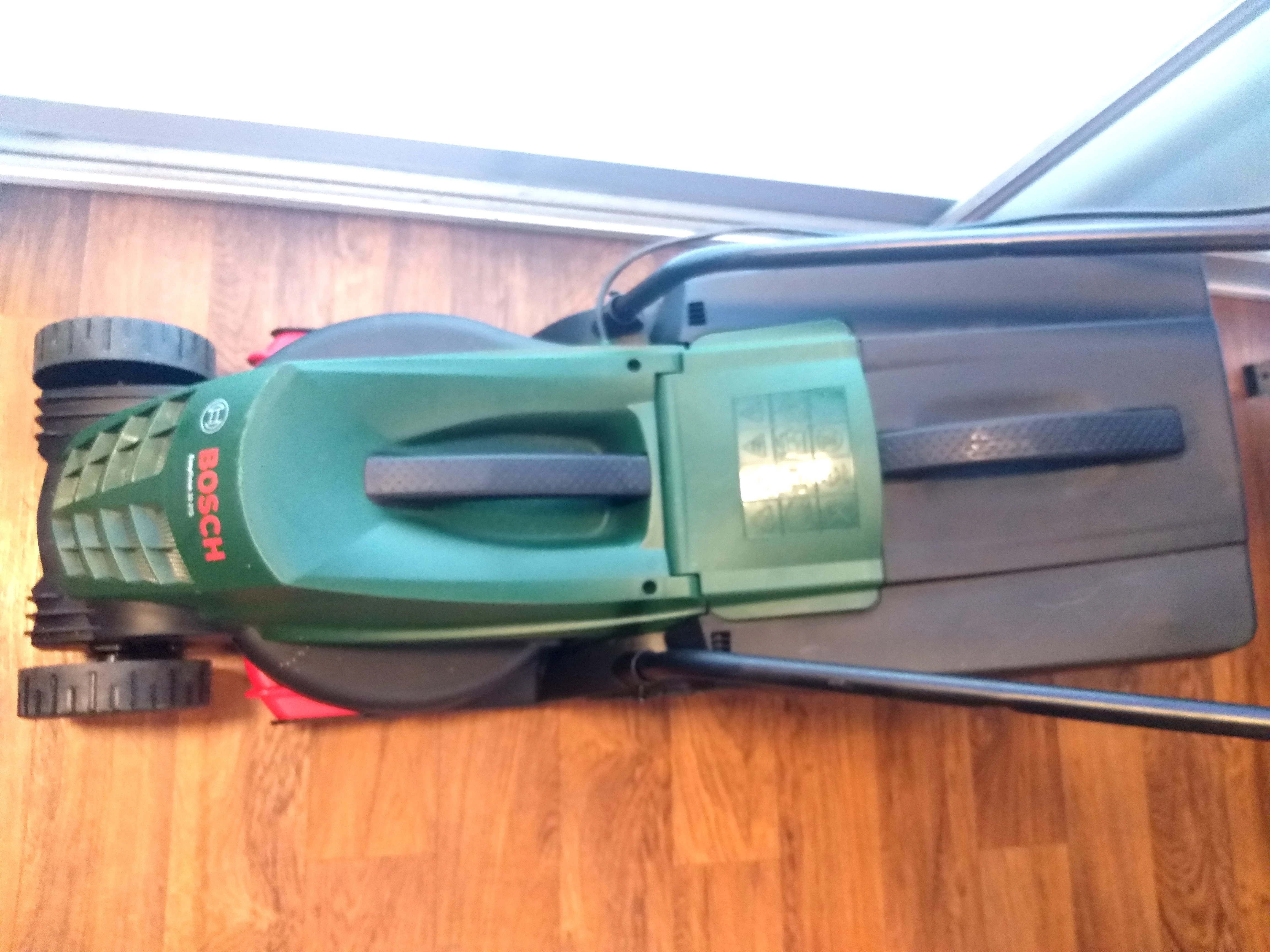 kosiarka-elektryczna-bosch-easyrotak-32-215-1200w-32cm-ean-gtin-4053423321289