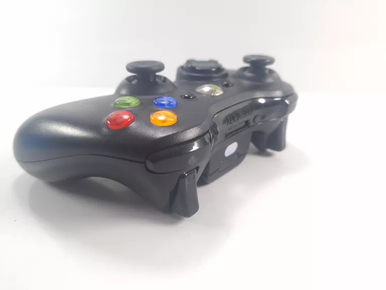 konsola-xbox-360s-1439-pad-zasilacz-opis-wersja-konsoli-205974-225542