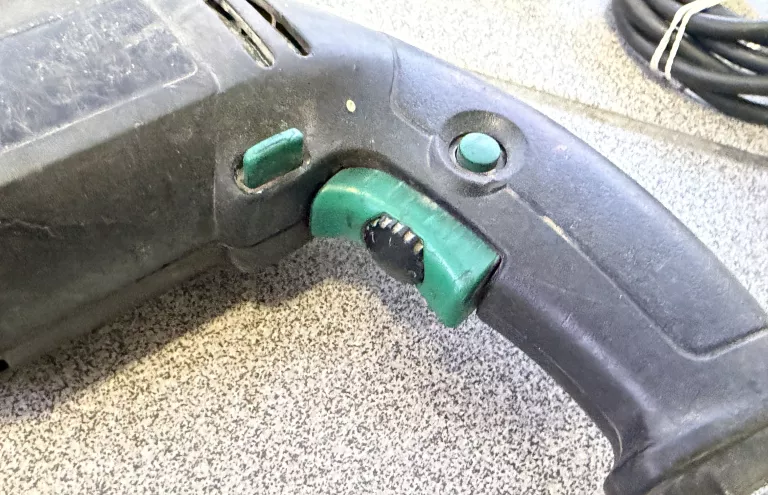 wiertarka-no-name-waga-wiertarki-200