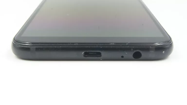 smartfon-samsung-galaxy-a6-2018-system-operacyjny-4388-1