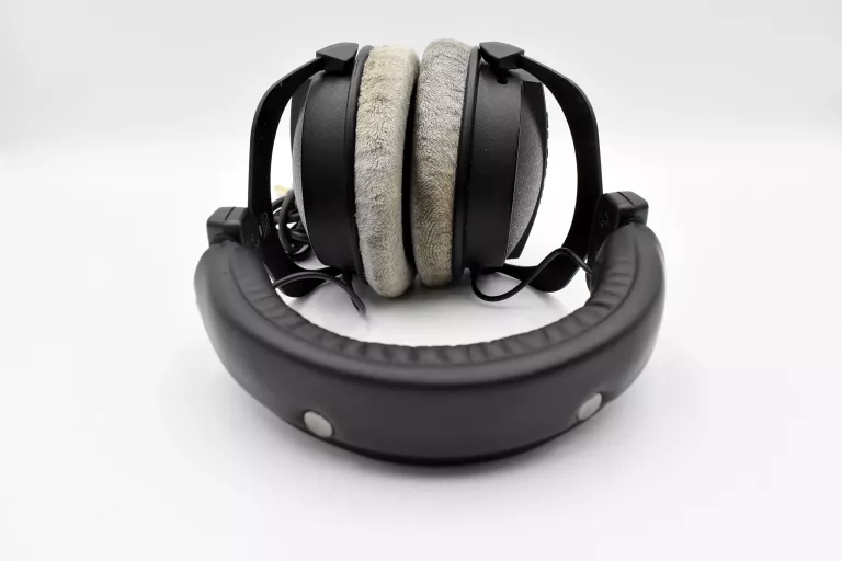 studyjne-sluchawki-wokoluszne-beyerdynamic-dt770-pro-80ohm-impedancja-260