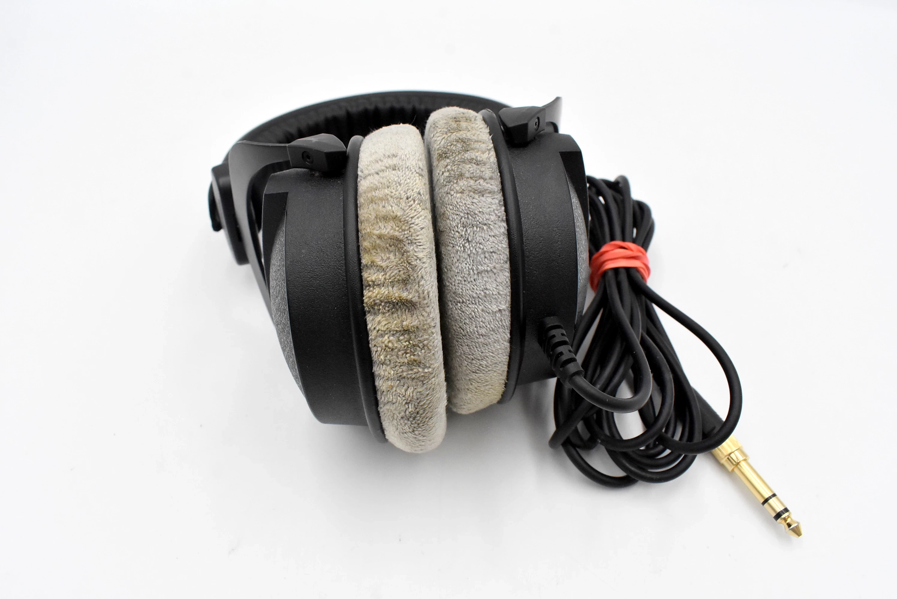 studyjne-sluchawki-wokoluszne-beyerdynamic-dt770-pro-80ohm-zlacze-sluchawkowe-237402-1