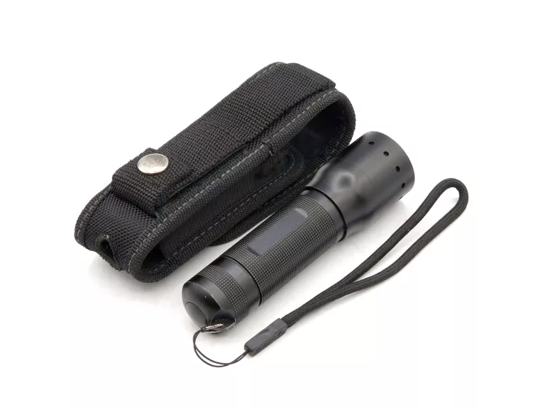 latarka-ledlenser-p7-czarna-etui-ean-gtin-4058205037105