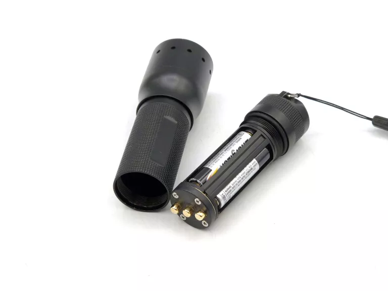 latarka-ledlenser-p7-czarna-etui-stan-11323-2