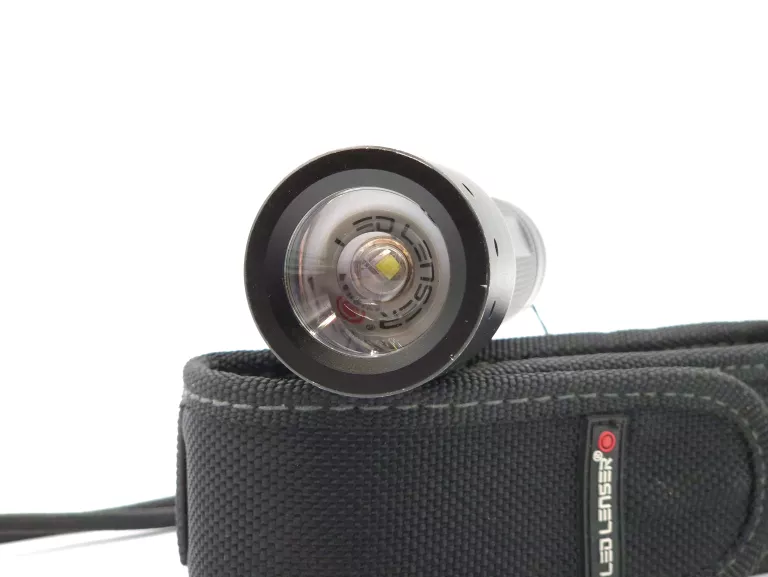 latarka-ledlenser-p7-czarna-etui-kod-producenta-led-503102
