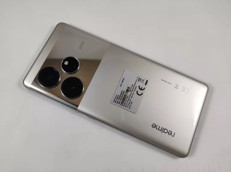 telefon-realme-gt6-256gb-pudelko-wbudowana-pamiec-202869-214185