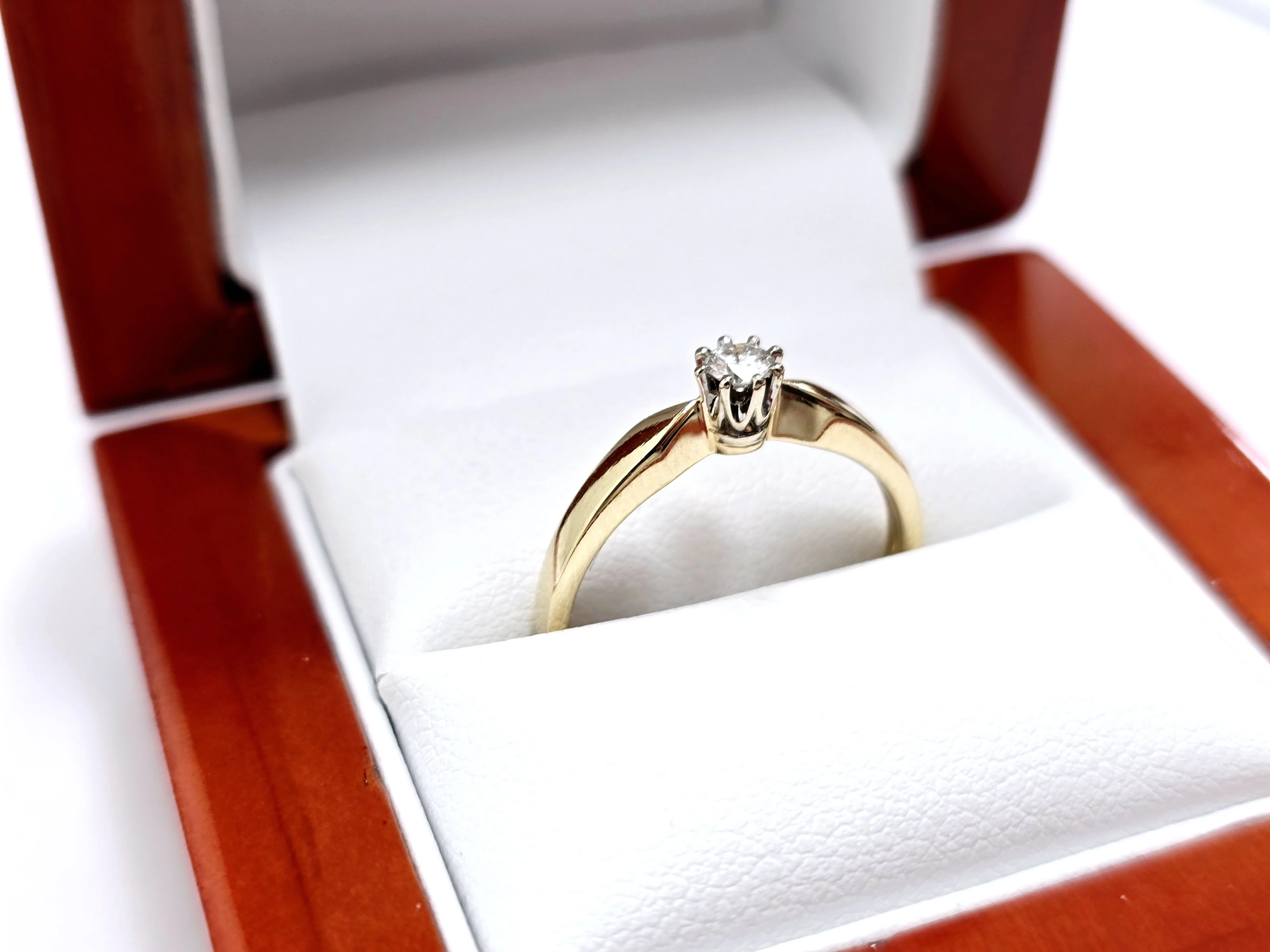 zloty-pierscionek-z-diamentem-011ct-pr585-r13-217g-rozmiarsrednica-wew-mm-372-13