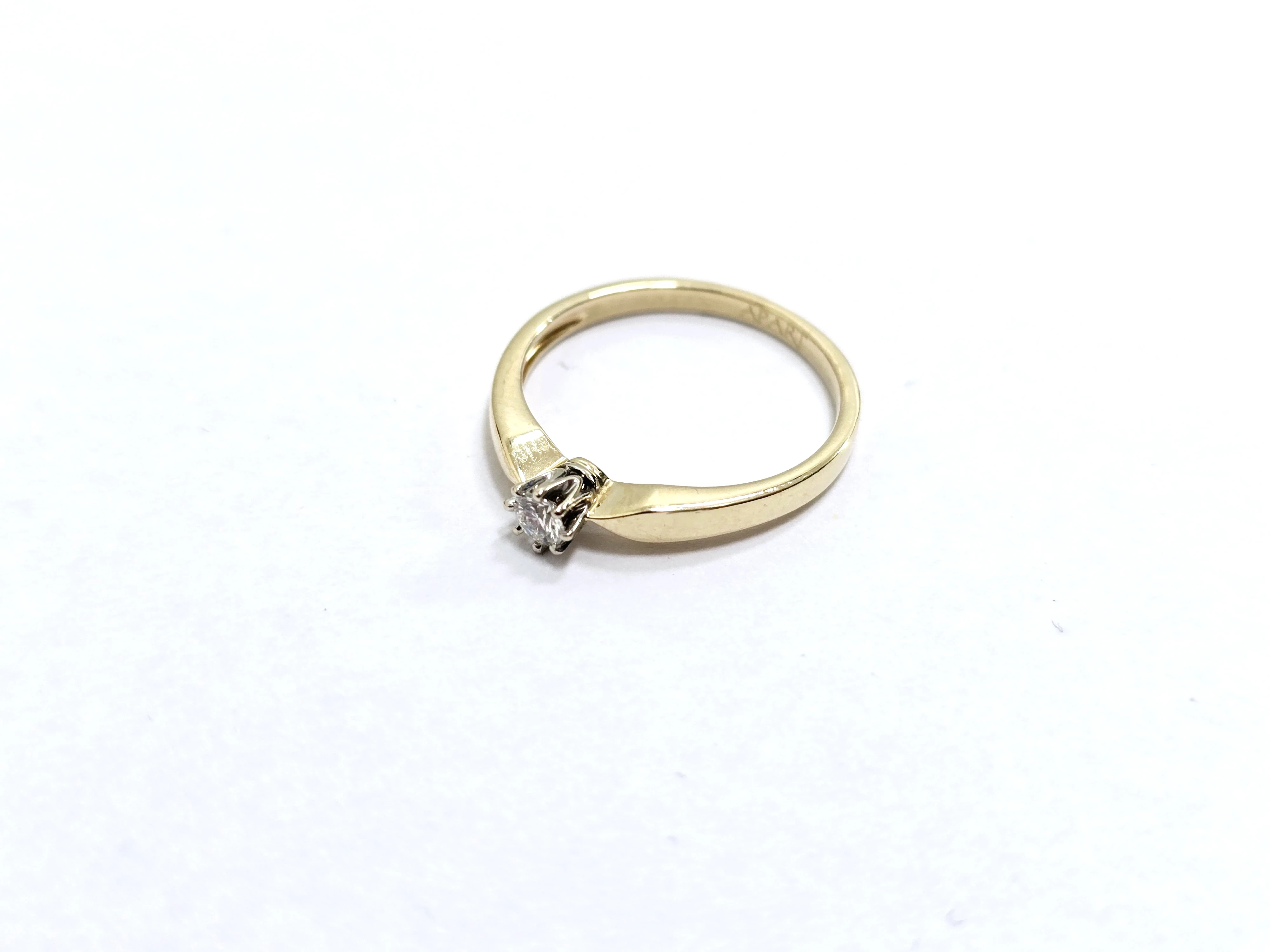 zloty-pierscionek-z-diamentem-011ct-pr585-r13-217g-kolor-249512-1647429